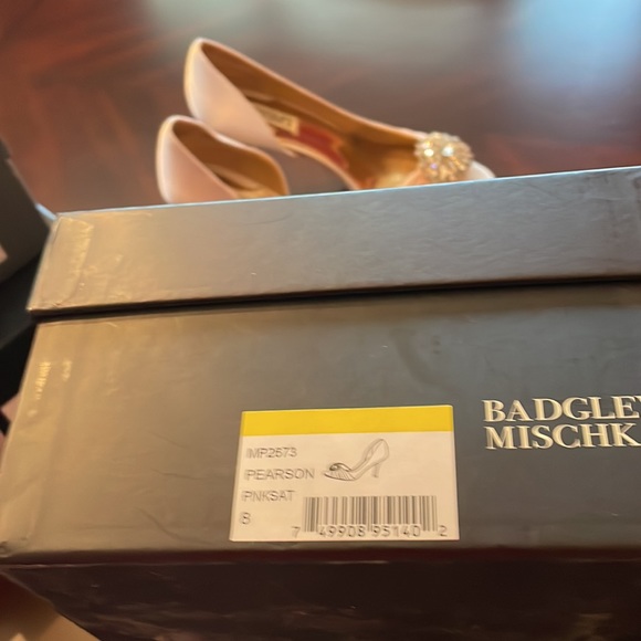 Badgley mischka shoe - Picture 3 of 5